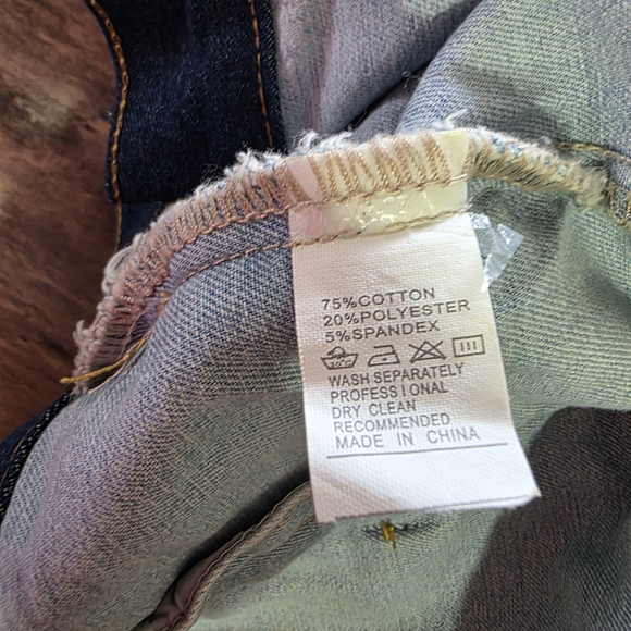 Light Wash Denim Jacket with Dark Trim - Picture 5 of 5